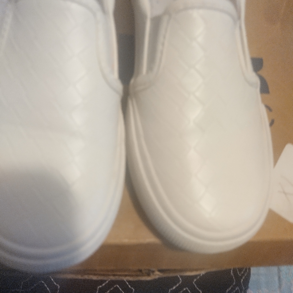 Mint condition size 1 kids shoe leather